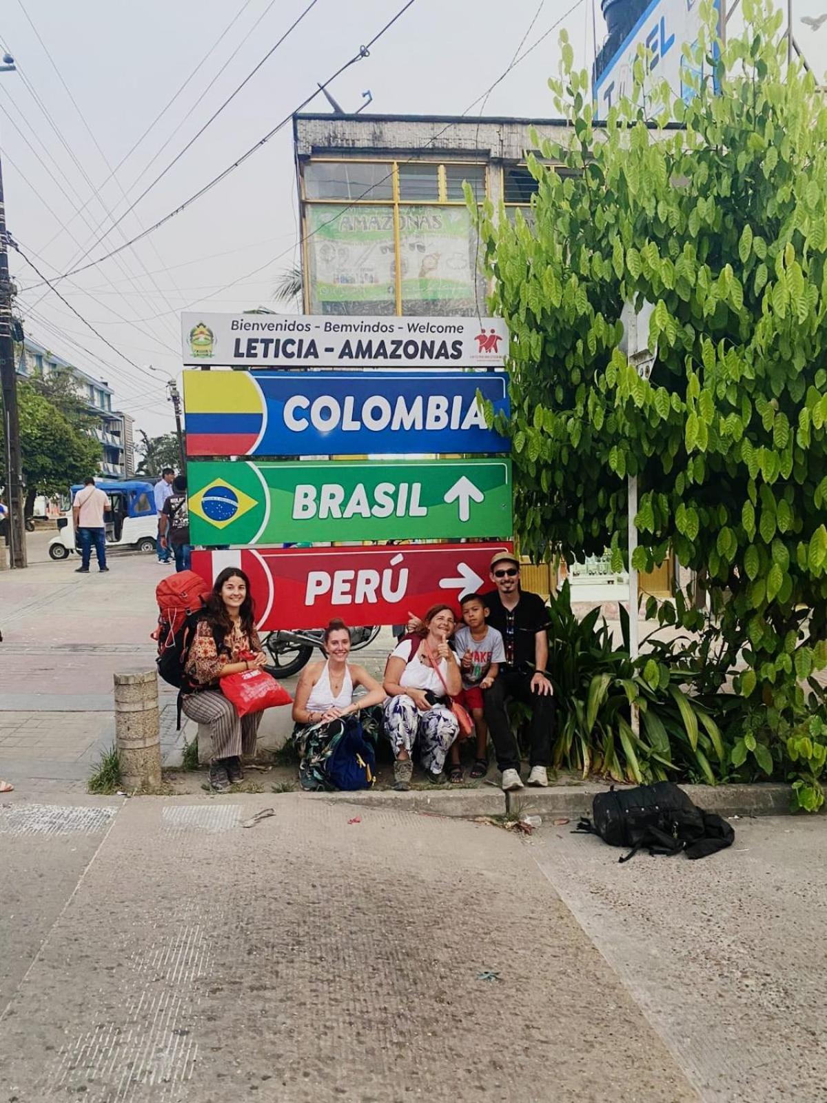 Hospedaje Y Tours Reina Arriera Amazonas Colombia Macedonia Екстериор снимка