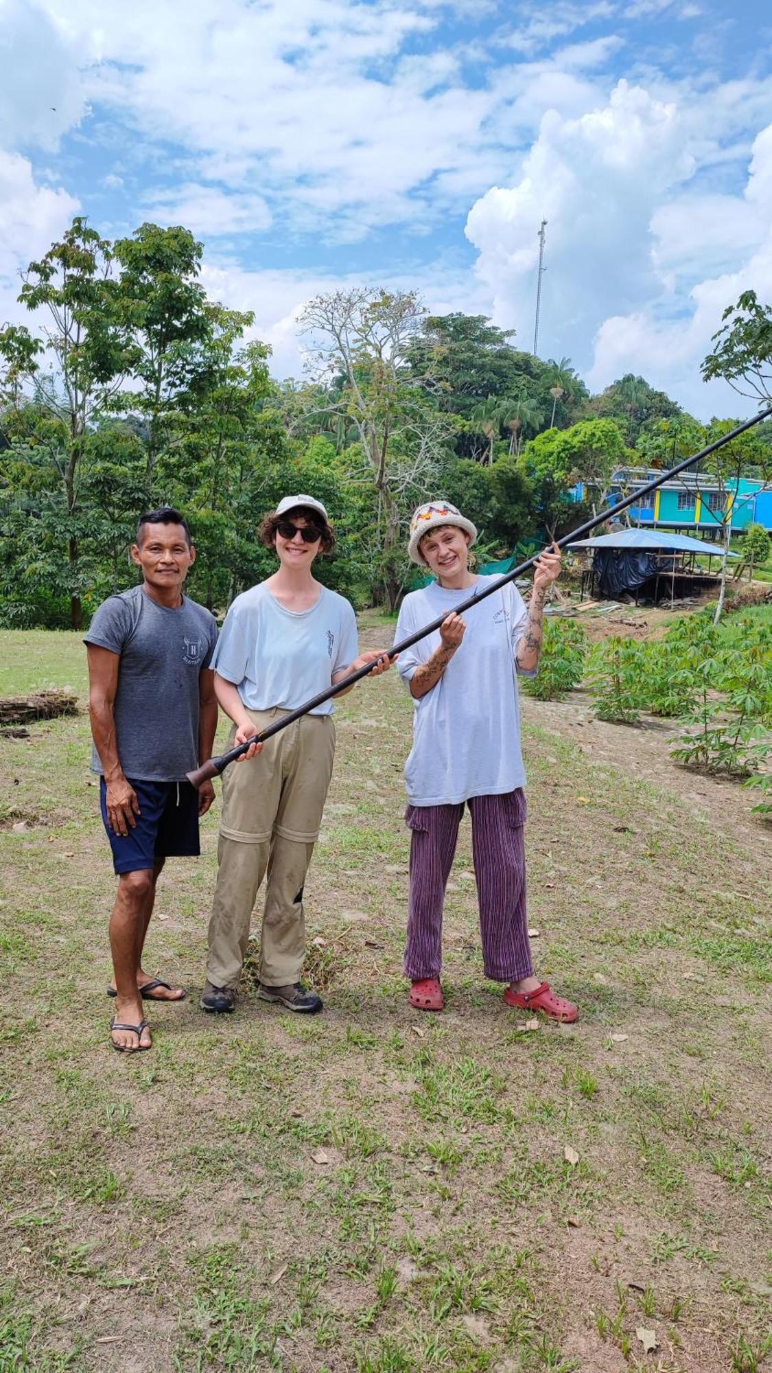 Hospedaje Y Tours Reina Arriera Amazonas Colombia Macedonia Екстериор снимка